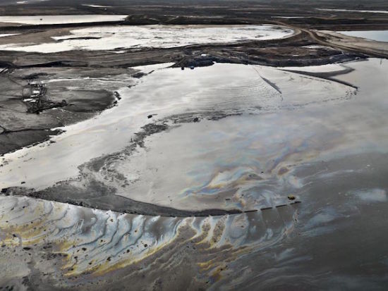 阿尔伯塔油砂田#14号，加拿大阿尔伯塔麦克莫雷堡，2007，爱德华·伯汀斯基 背裱摄影，121.92 x 147.32cm