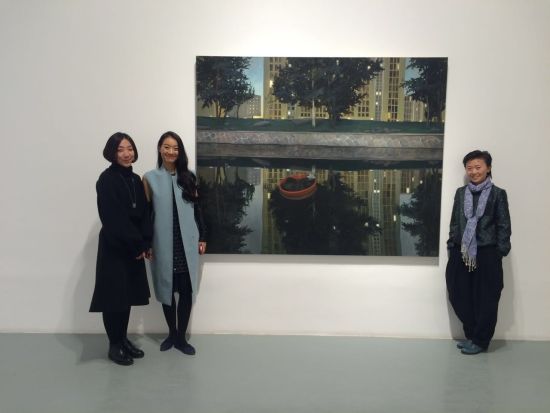 左起：策展人毕昕、空间负责人赵剑英、艺术家肖喆洛