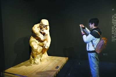 罗丹艺术展开幕 《思想者》等139件传世雕塑亮相
