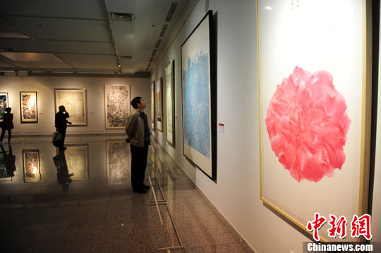 图为《丹青楚韵—湖北省中国画作品展》。中新社发 张畅 摄