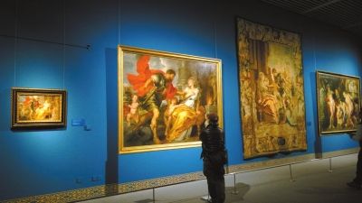 从左到右为全球首次呈现的鲁本斯作品从绘画到挂毯的全过程。京华时报记者任峰涛摄