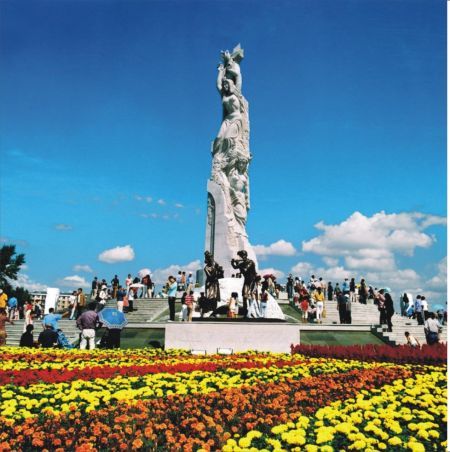 长春世界雕塑公园主雕塑(资料图片)