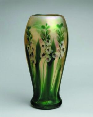 《“剑兰主题”的花瓶》路易斯·康福特·蒂凡尼设计　　（美国，1848–1933）约1909年