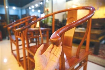 业内人士认为，应将更多精力放在产品上，为即将到来的旺季打下基础。新京报记者 王远征 摄影