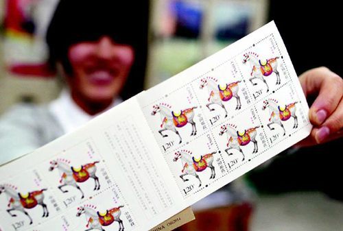 甲午马年生肖纪念邮票自1月5日在西安发售以来，价格已经涨了不少。