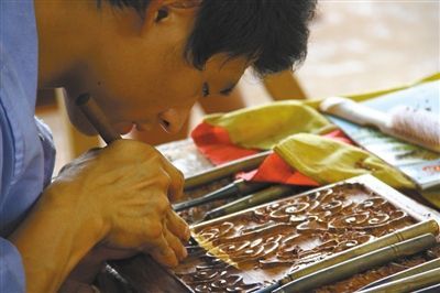 红木家具价格半年涨一倍