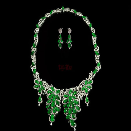 11496-18k-金镶嵌满绿玻璃种翡翠绝代风华套装-RMB：2,100,000-3,500,000