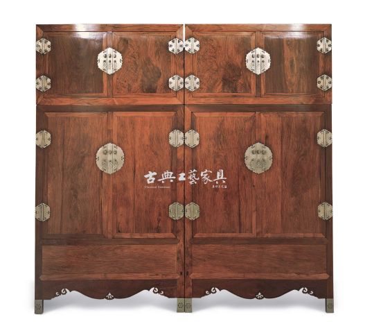 黄花梨大四件柜成对  长133.1厘米  宽62.5厘米  高259.5厘米  美国  前加州中国古典家具博物馆旧藏
