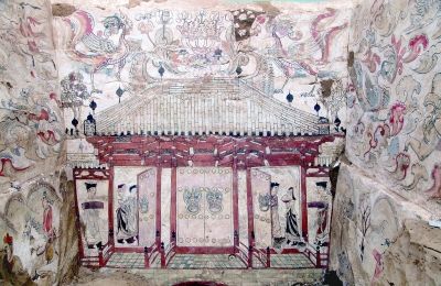 壁画中的木结构庑殿顶建筑 （山西省考古研究所提供）