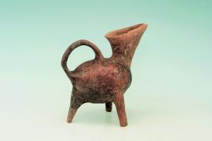 龙山文化　　夹砂红陶鬶　　新时期时代