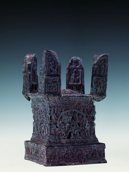 北宋阿育王漆塔　　残高19.3厘米，底座边长12厘米　　现藏温州博物馆