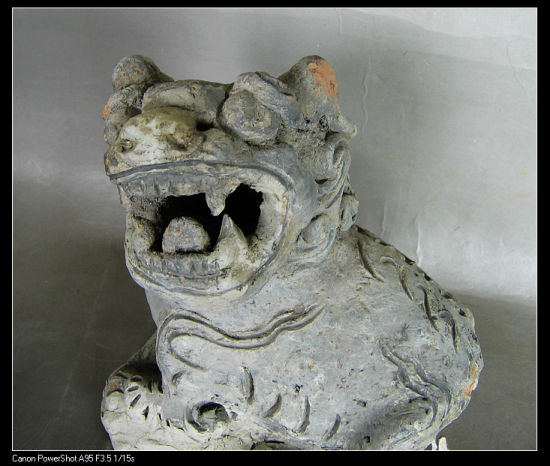 图3-3汉代陶塑狮子