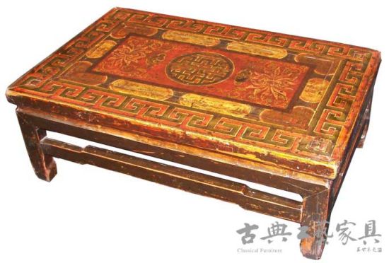 图8 18世纪蒙古古松木茶桌