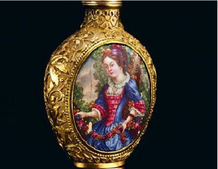 乾隆·铜鎏金錾花嵌画珐琅西洋人物烟壶
