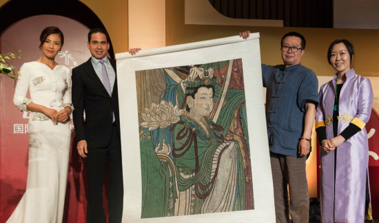 20150612-画家张明楼壁画作品《朝元图》局部在6月12日上海举行的特奥慈善晚宴上以15万人民币落缒