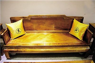 网上有不少金丝楠木家具叫卖