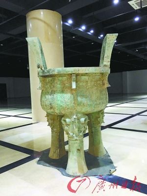 珠海汉东博物馆的青铜鼎。 　　广州日报记者陈治家摄