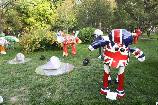 中英文化交流年之小羊肖恩“艺术。羊“项目－徐冰、徐帆、陈星州、李嘉儒、阿德曼、吴海燕、邵佳一、王皓、Dan Heffer