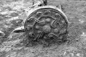 秦始皇祖坟发现“中”形大墓