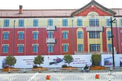 　　文物建筑上画的假窗户(图片来自河南网)