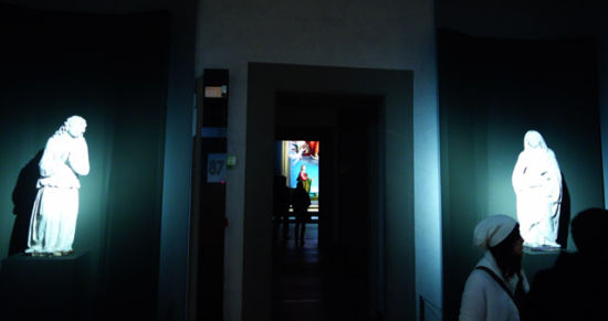 　▲ 《天使报喜》雕塑组，Della Robbia