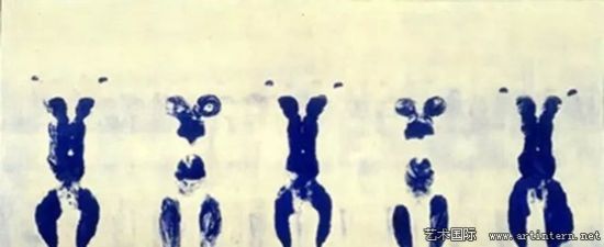 伊夫·克莱因《蓝色时代的人体测量》