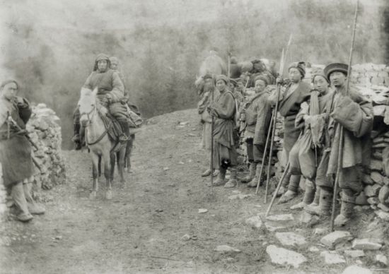 中国的官兵和长矛兵，Mia-ko, 1896.