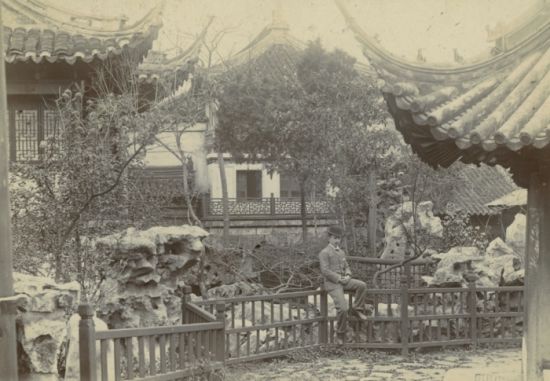 Municipal temple,上海，1895.