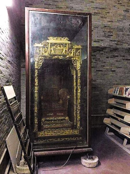 被盗前的古董花轿(受访者供图)