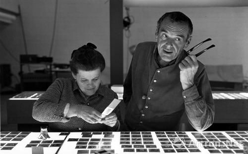 　　雷和查尔斯·伊姆斯夫妇(Ray and Charles Eames)