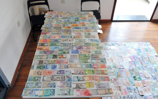 沈阳小伙收藏150国钱币：梦想环游世界
