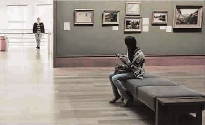 ■ 如今，在美国的博物馆里会看到认真学习的中国人，艺术参观将成为中国人新的旅游项