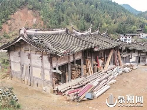 两尊肉身佛像被二十几人连夜从香林寺偏寺盗走