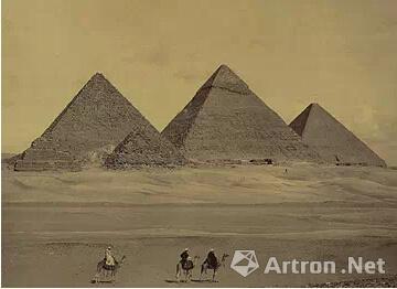 公元前2650年，吉萨金字塔群