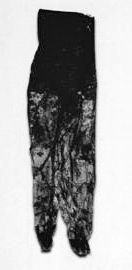 七凤乌花卉纹绣红棕绢面绵袴