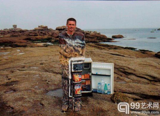 人体变色龙！法国伪装艺术家 Laurent La Gamba帮你隐身！