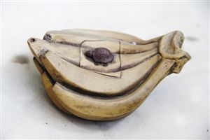 邓金城收藏的香蕉壶。