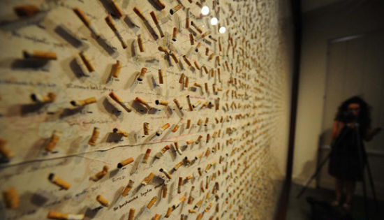 烟头之墙积攒女主人公芙颂的4213烟头