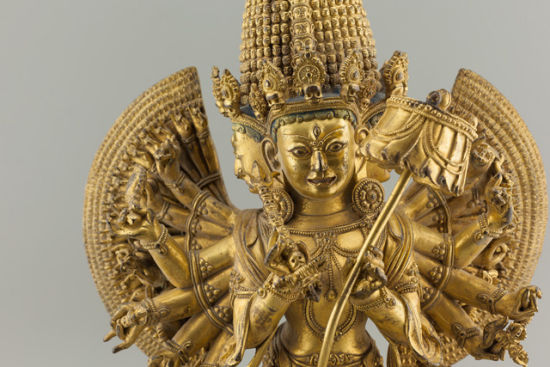 明代铜鎏金大白伞盖佛像