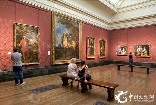 图为英国伦敦国家美术馆内部展馆。