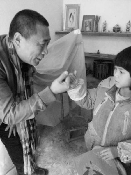 书画家姚大伍广西扶贫