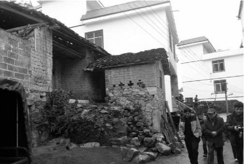 书画家姚大伍广西扶贫