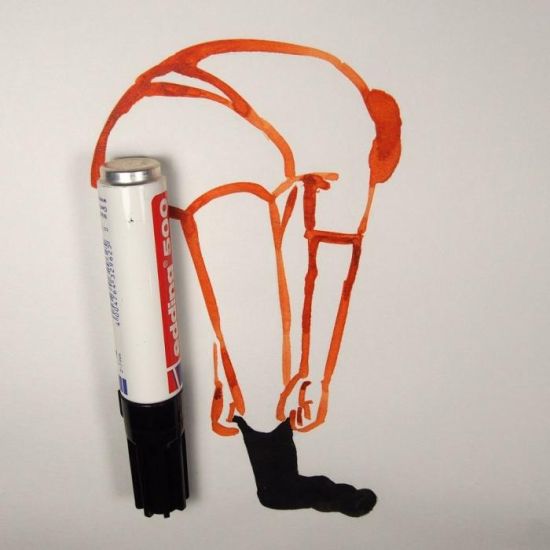 　　腿……笔……远看还真没啥差别……