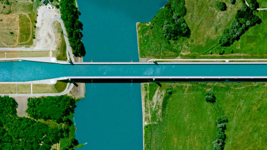 　　德国马格德堡市“马格德堡水桥”