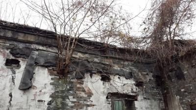 文公祠内破败景象。仲冬兰 摄