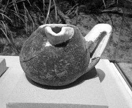 薛城遗址出土的陶匜