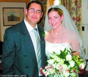 安德烈斯尔夫妇合影。