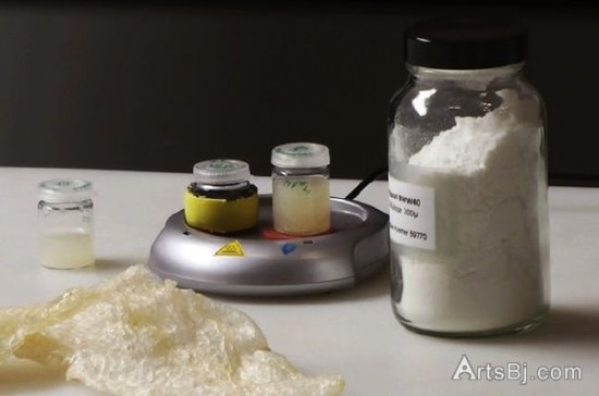 如何修复一张莫奈的画作？