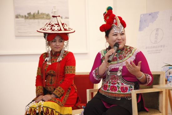 阿朵与观众在现场交流