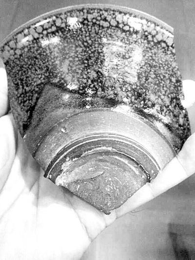 识别文物碎片，是该专业的基本功。